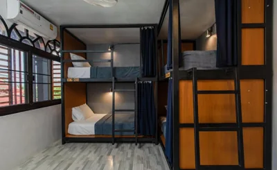 Posto letto in dormitorio misto con letto a castello — The Z Nite Hostel